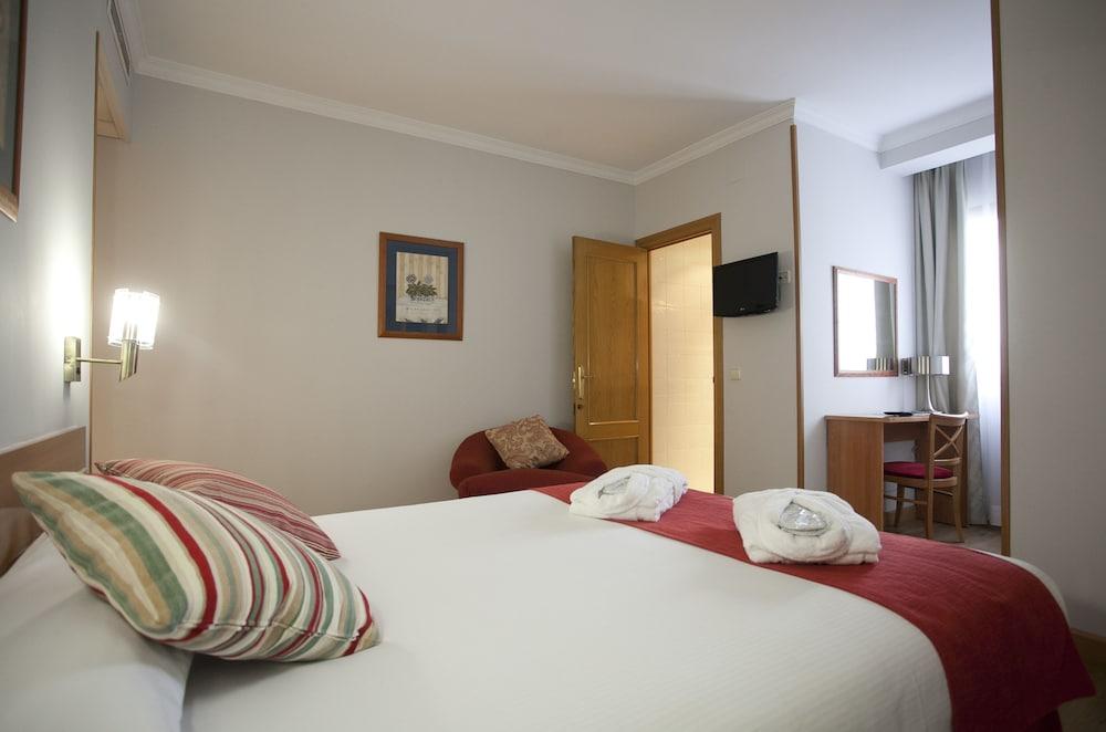 Muralto Madrid Princesa Екстериор снимка
